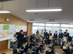 Lively-1420.gif